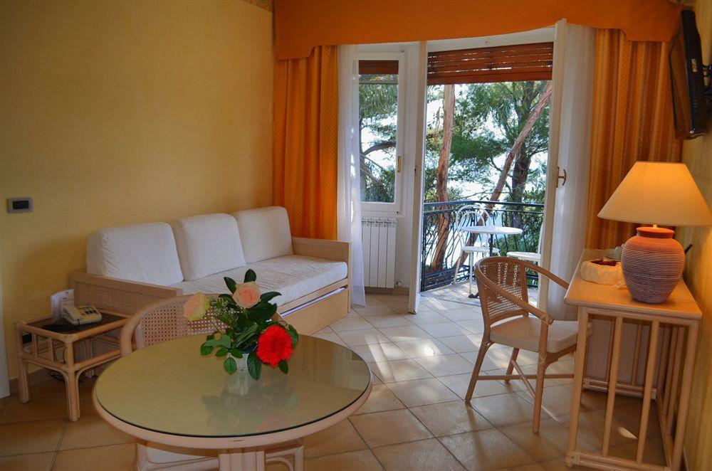 La Riserva Di Castel D'Appio- Charme & Relax Ventimiglia Exterior photo